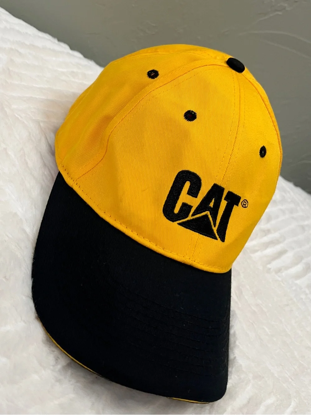 CAT Caterpillar Baseball Hat Cap Yellow Black New